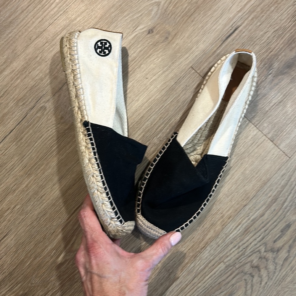 Tory Burch colorblock espadrilles black/white slip on canvas shoes w logo